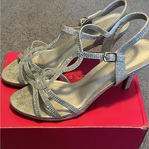 Dream Pairs Elegant Silver Strappy Heels